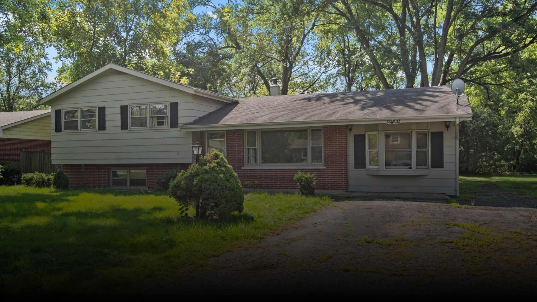 22W633 Burr Oak Dr, Glen Ellyn
